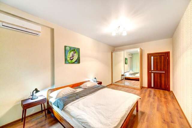 Апартаменты Two bedroom Apartments in the French Quarter Киев-17